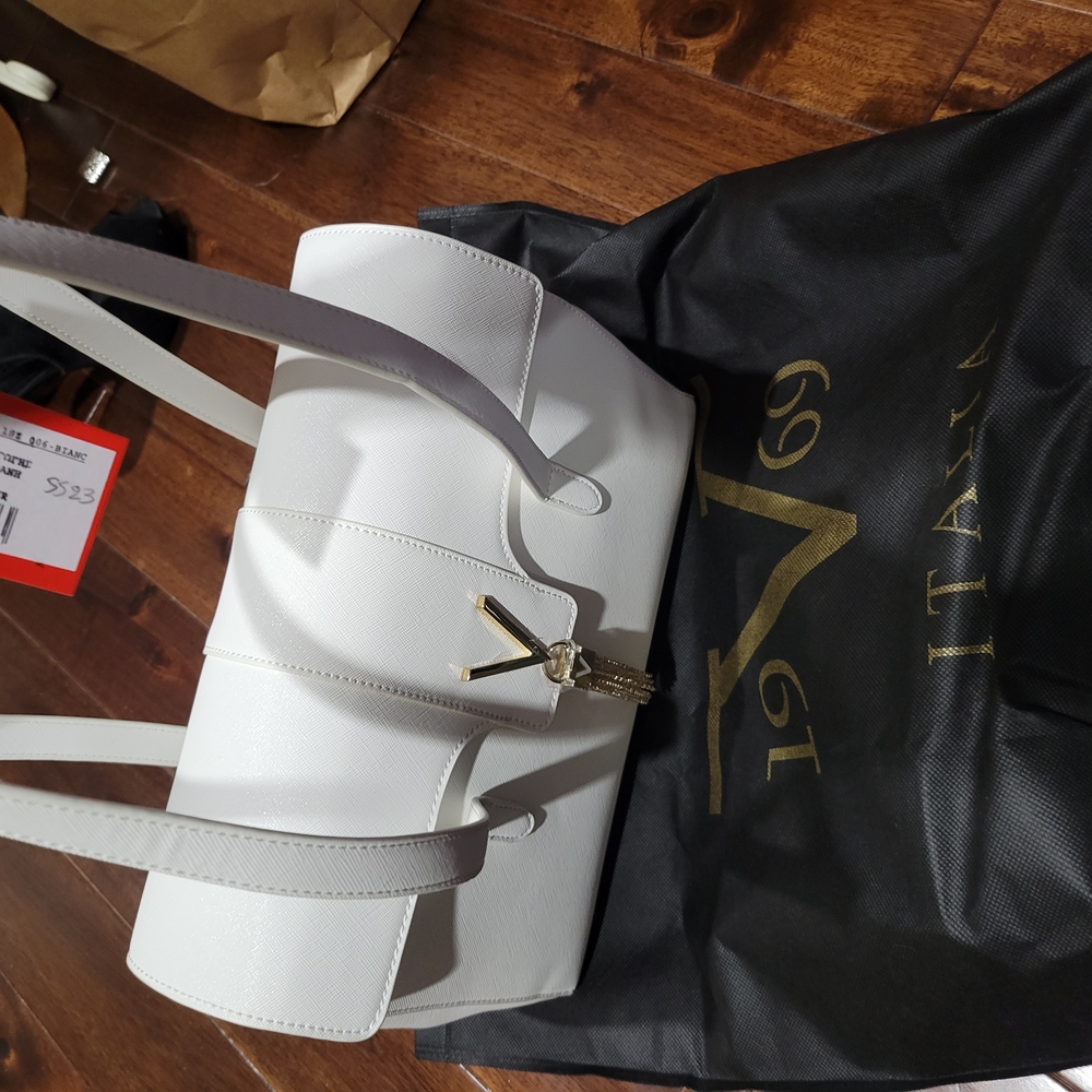 Elegant White  Valentino Handbag